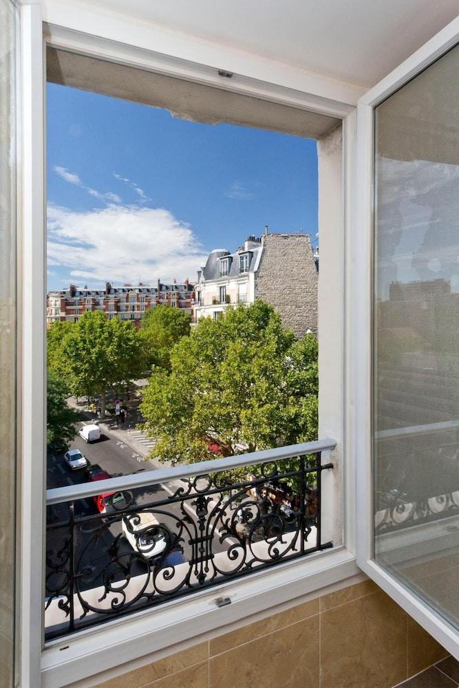 Hipotel Paris Belgrand Mairie Du 20Eme Exterior photo