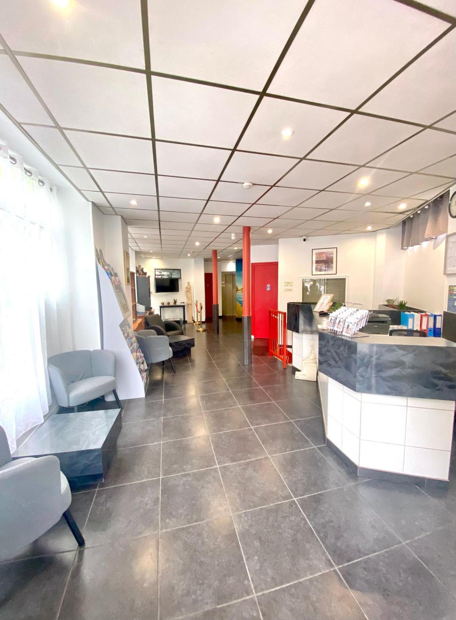 Hipotel Paris Belgrand Mairie Du 20Eme Exterior photo